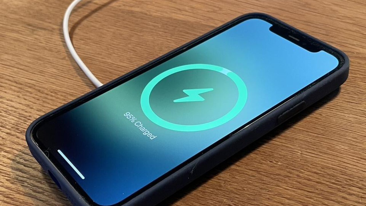 iPhone 11'de MagSafe Var mı? MagSafe hangi cihazlarda var